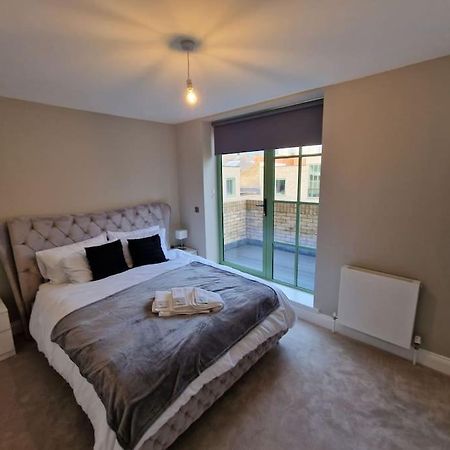 Willa Stunning Newbuilt 3 Bed House Sleeps 9 Edmonton Zewnętrze zdjęcie