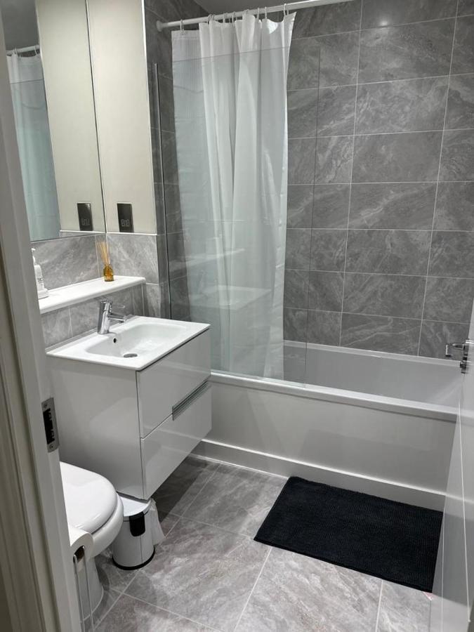 Willa Stunning Newbuilt 3 Bed House Sleeps 9 Edmonton Zewnętrze zdjęcie